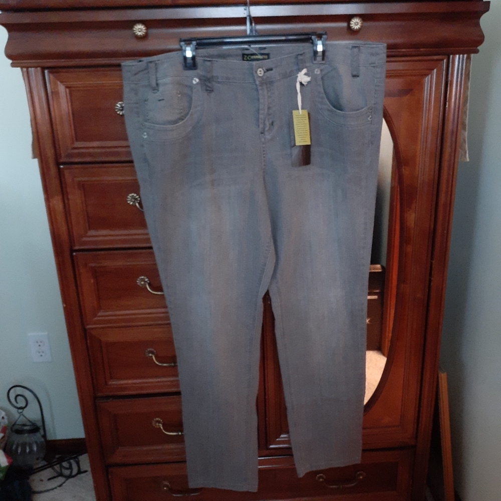 Z. Cavaricci Jeans Light Grey - Plus Size 22 Skinny Jeans - BRAND NEW with tags